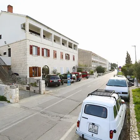 Seaside * Hvar Town